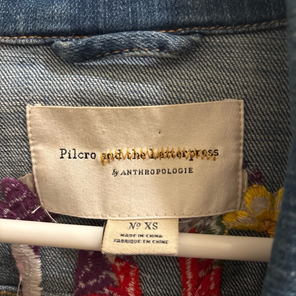 Anthropologie Pilcro XS Embroidered Denim Jacket AMORE Floral Boho Jean Jacket - Picture 3 of 8